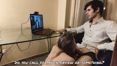 Куколд смотрит на измену жены через вебкамеру