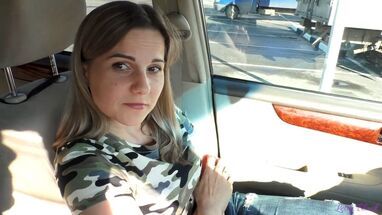 Начальник развел секретаршу на секс и кончил ей в ротик