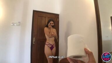 Охранник отодрал глотку молодой воровки в туалете