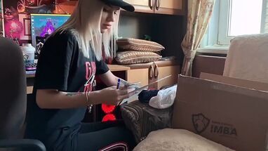 Отодрал рот и узкий анус блондинки мясистым членом