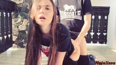 Поставил раком соску и выебал на курорте