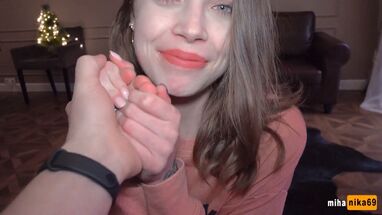 Русская красотка захотела получить большой член вбритую писю