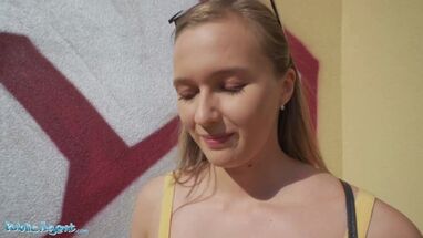 Летняя прогулка закончилась для милашки перепихоном с незнакомцем