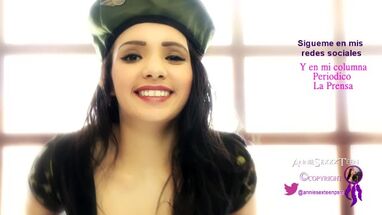 Модель снялась в эротическом видео в трусиках и чулках