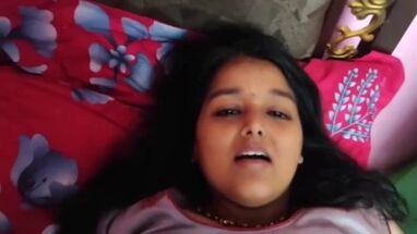 Индианка помогает мужу дрочить и кончать от секса