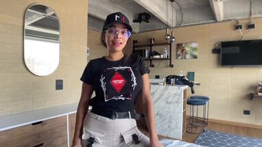 Показала другу сиськи и попала на твердый пенис